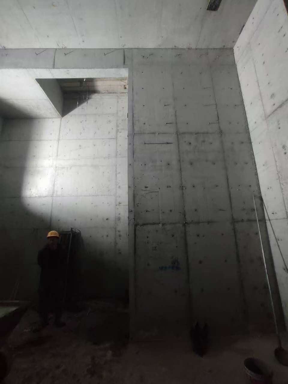 温州墙上开槽钢筋断了有影响吗